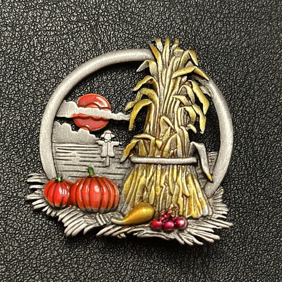 JJ Jonette Jewelry Pewter Fall Harvest Pumpkin Brooch - Picture 1 of 14
